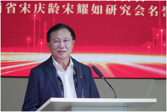 海南龍泉集團(tuán)有限公司董事長符史欽。符敦孝攝